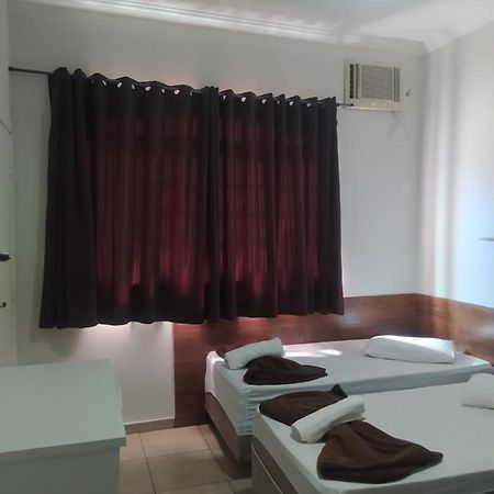Pousada Quarto Familiar Com Ar,Frigobar,Wi Fi, Garagem Апаресида Экстерьер фото