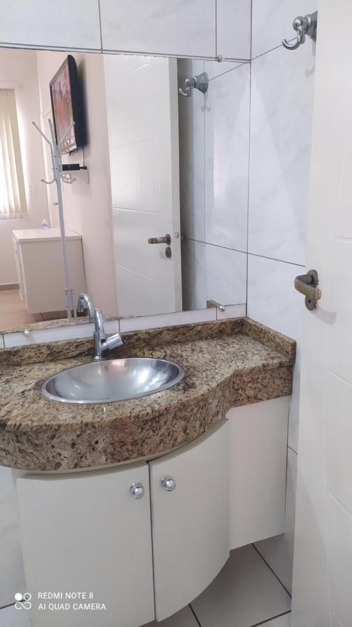Pousada Quarto Familiar Com Ar,Frigobar,Wi Fi, Garagem Апаресида Экстерьер фото